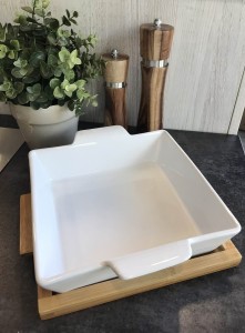 Naczynie ceramiczne na podstawie bambusowej Modeno kwadrat 26cm